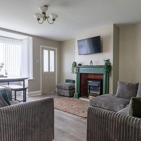 Beachfront Apartment - Ground Floor Apartment With Sea Views, Next To The Beach, Bridlington, North Yorkshire Bessingby Exterior photo