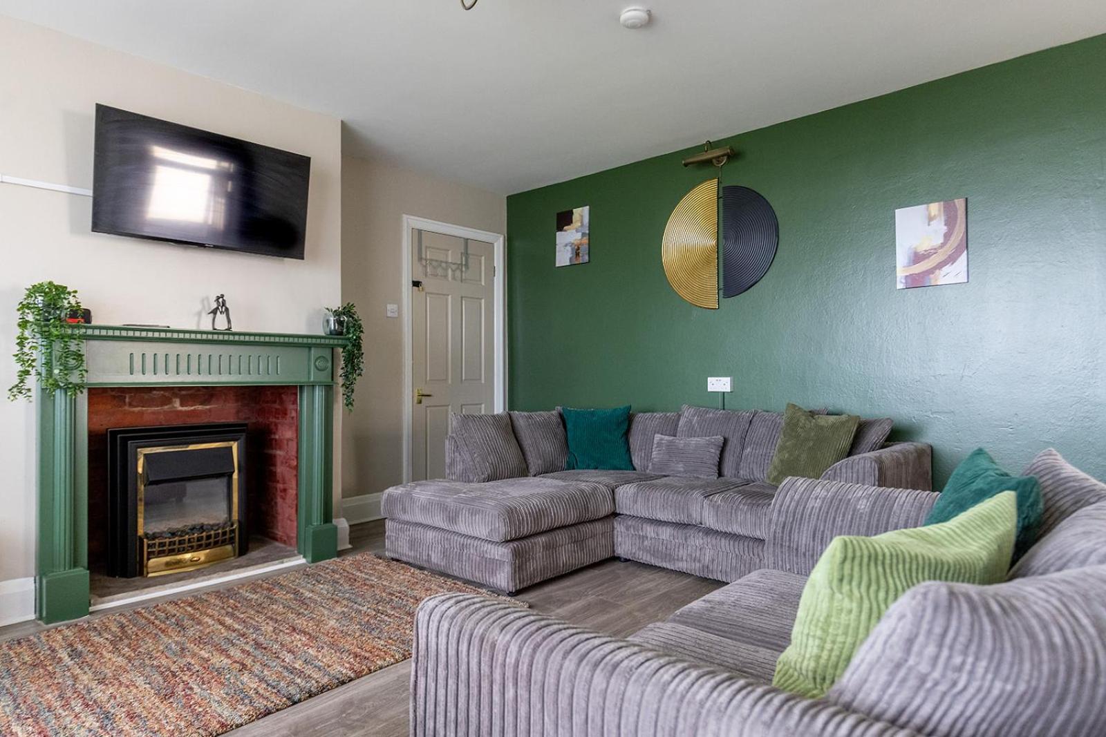 Beachfront Apartment - Ground Floor Apartment With Sea Views, Next To The Beach, Bridlington, North Yorkshire Bessingby Exterior photo